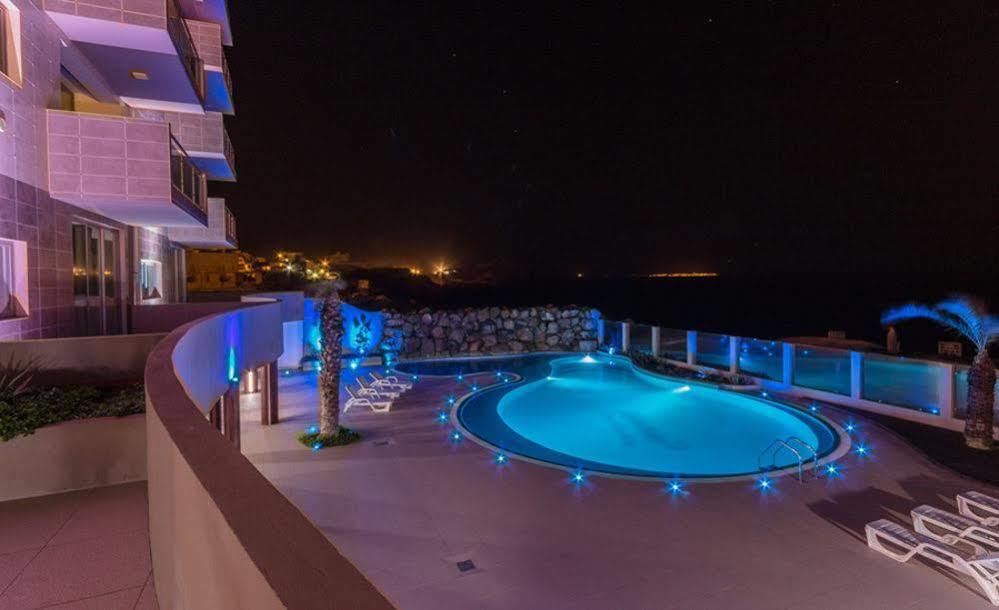 Rochas Aparthotel 2*