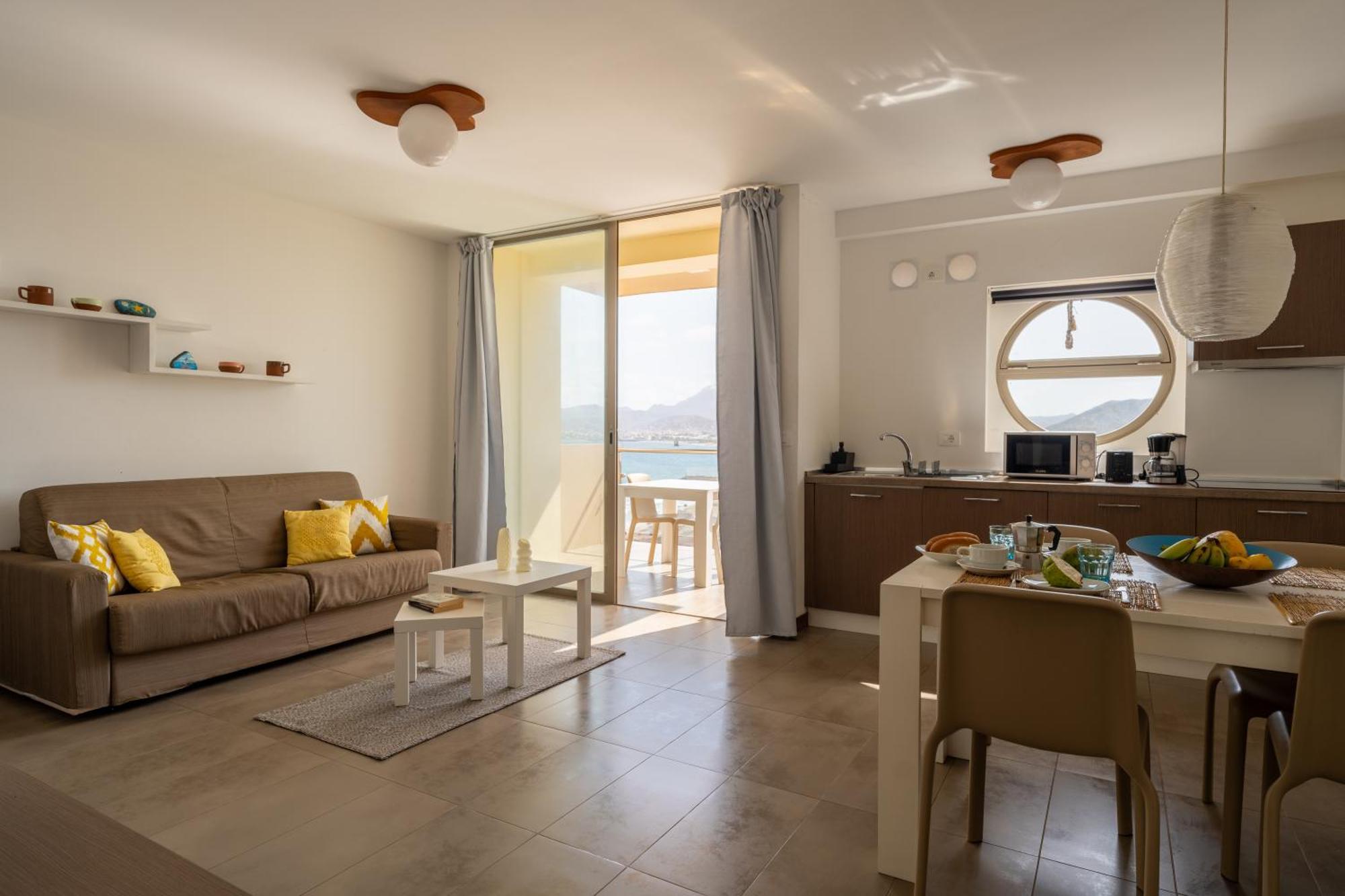 Hotel apartamentowy Rochas